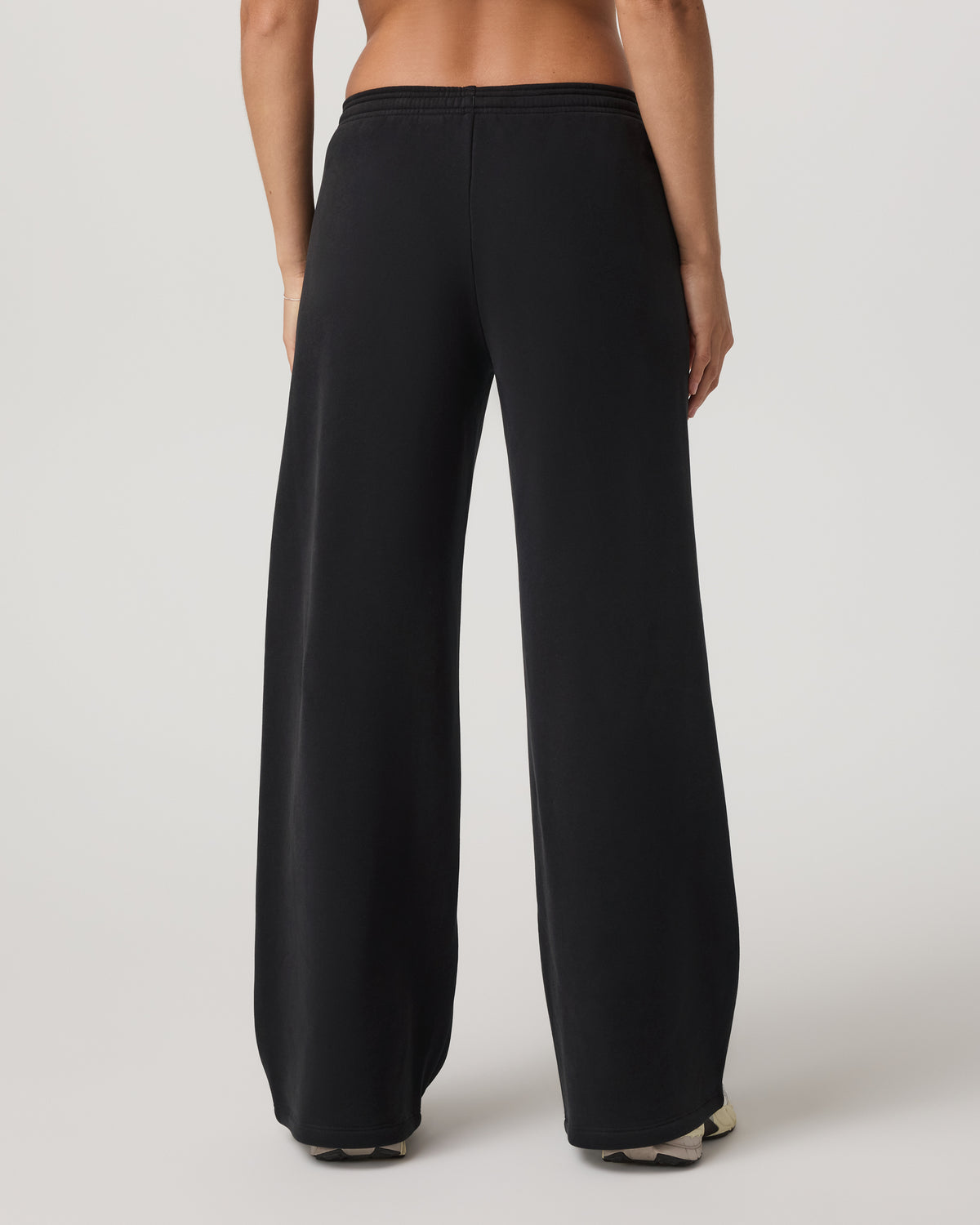Women Vuori Women's Restore Ultra Wideleg Sweatpant Washed Black