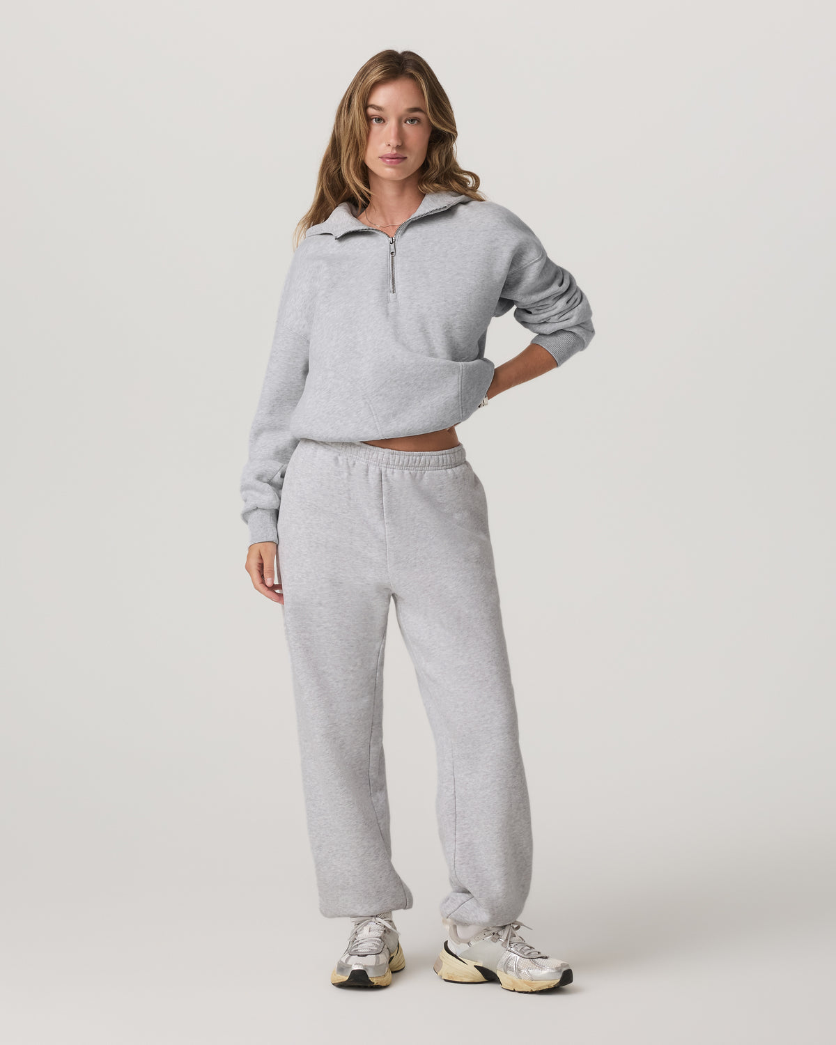 Women Vuori Women's Restore Classic Sweatpant Pale Grey Heather