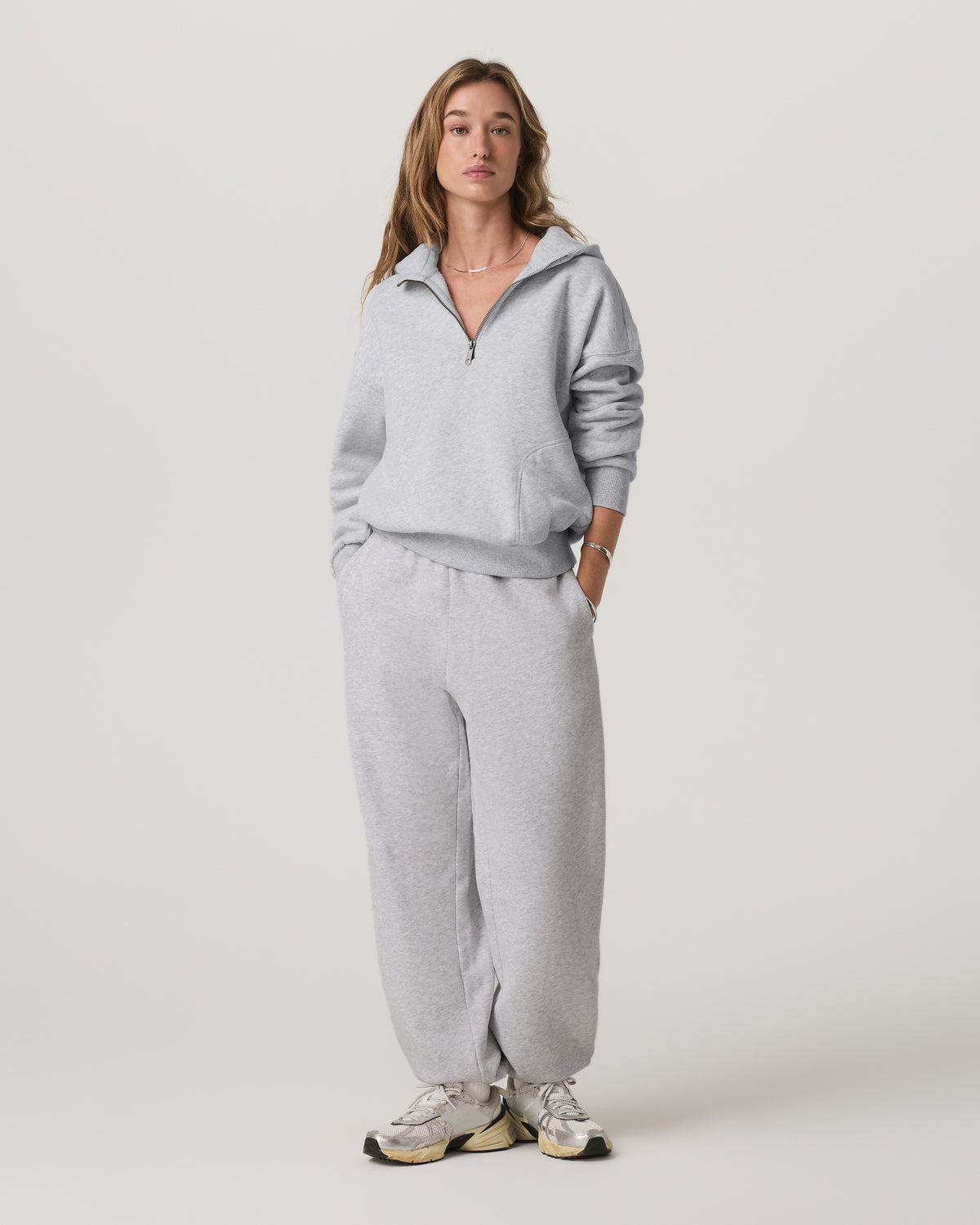Women Vuori Women's Restore Classic Sweatpant Pale Grey Heather