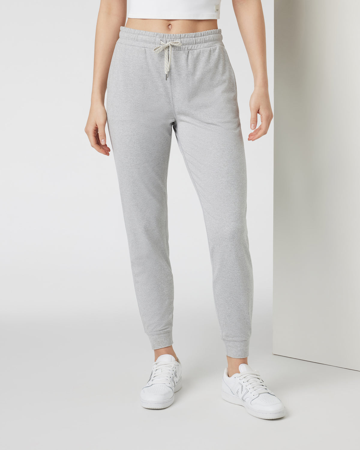 Women Vuori Performance Jogger - Long Tall Pale Grey Joggers
