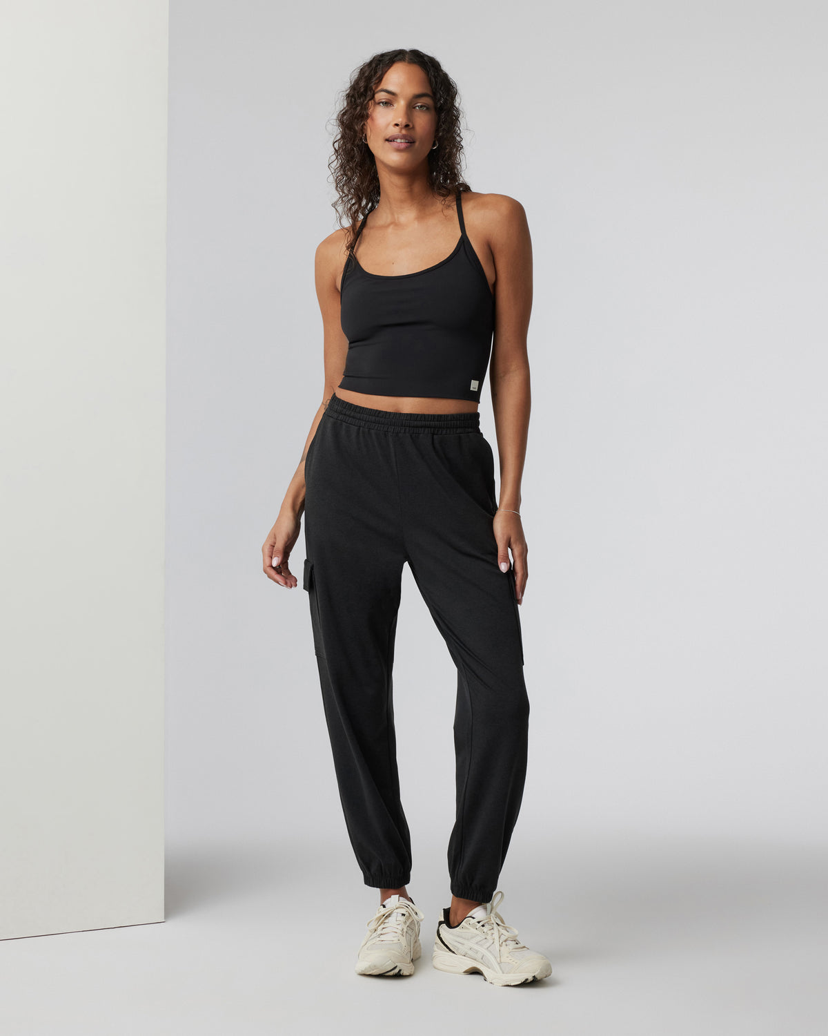Women Vuori Boyfriend Cargo Sweatpant Black Heather Sweatpants
