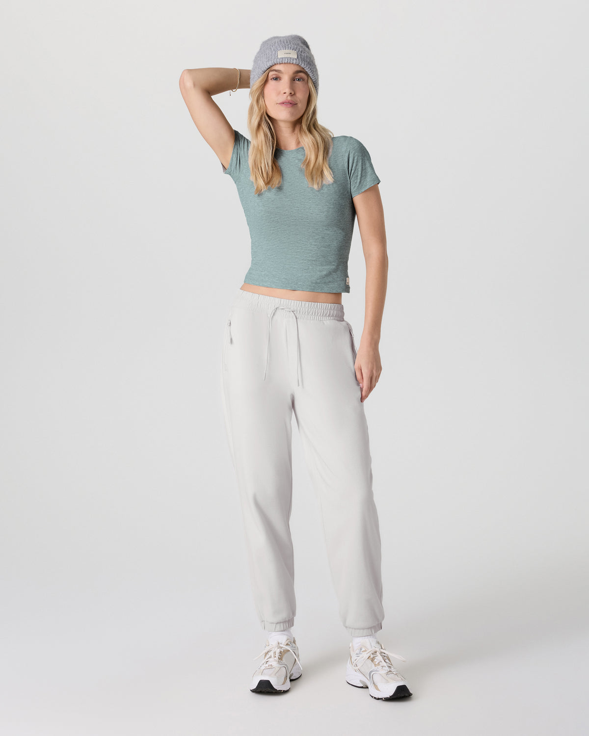 Women Vuori Women's Aspen Jogger Salt Fleece Joggers