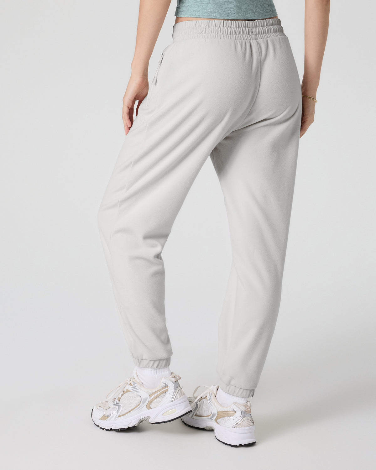 Women Vuori Women's Aspen Jogger Salt Fleece Joggers