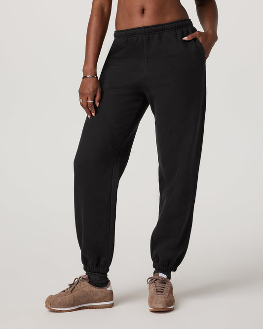 Women Vuori Women's Restore Classic Sweatpant - Long Washed Black