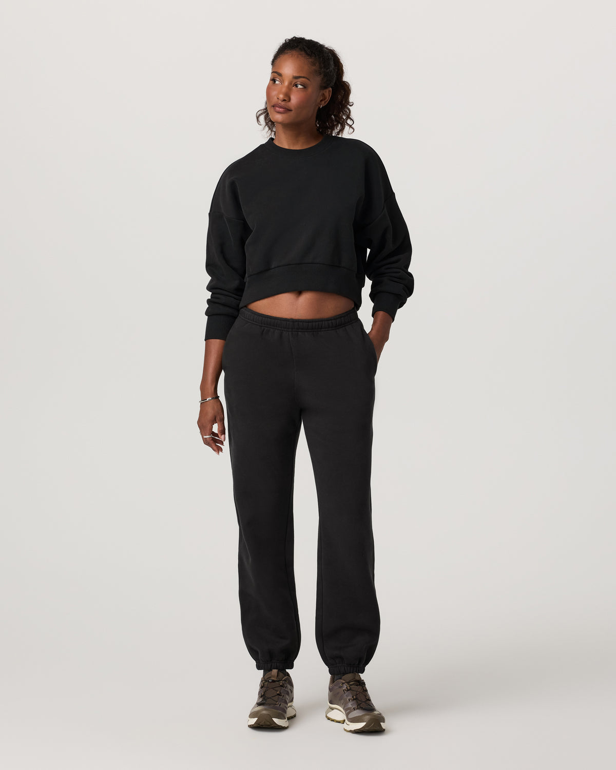 Women Vuori Women's Restore Classic Sweatpant - Long Washed Black