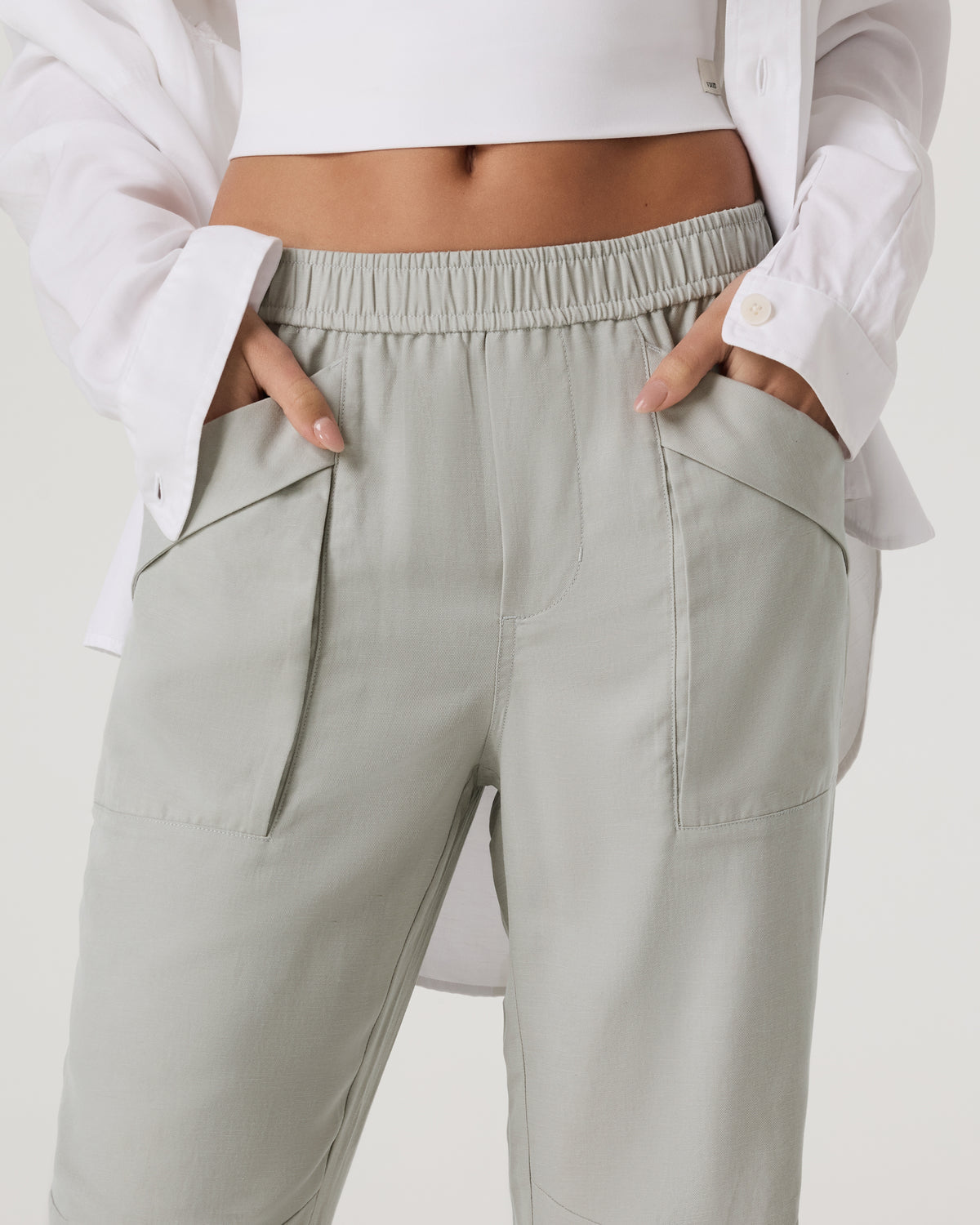 Women Vuori Trestles Twill Jogger Talc