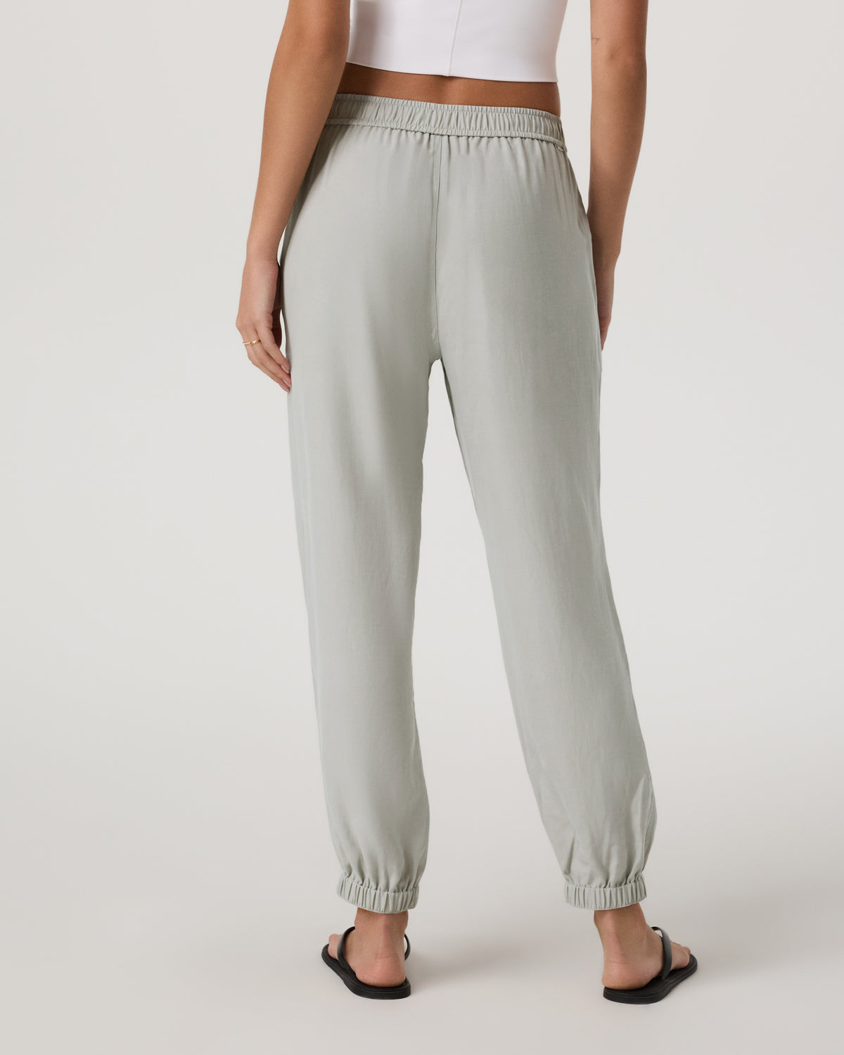 Women Vuori Trestles Twill Jogger Talc