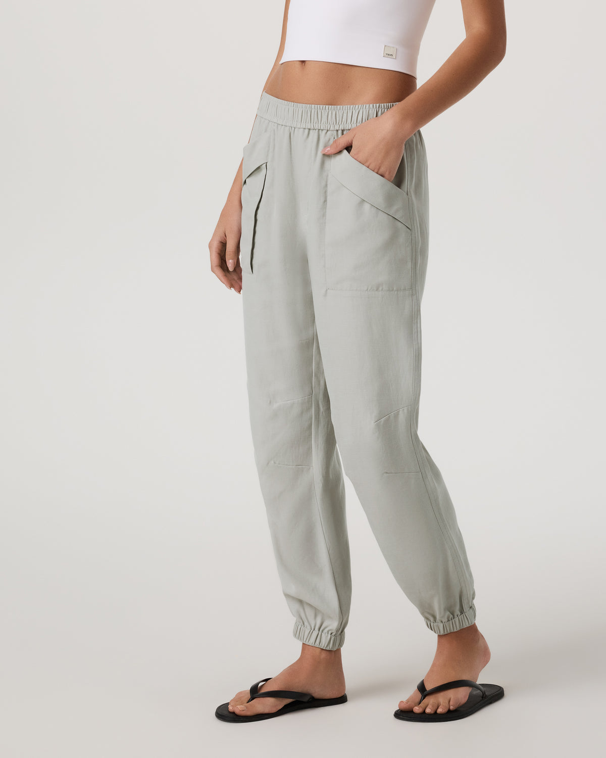 Women Vuori Trestles Twill Jogger Talc