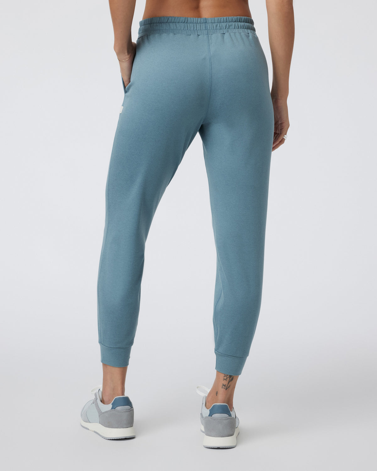 Women Vuori Performance Jogger Smoke Blue Heather Joggers