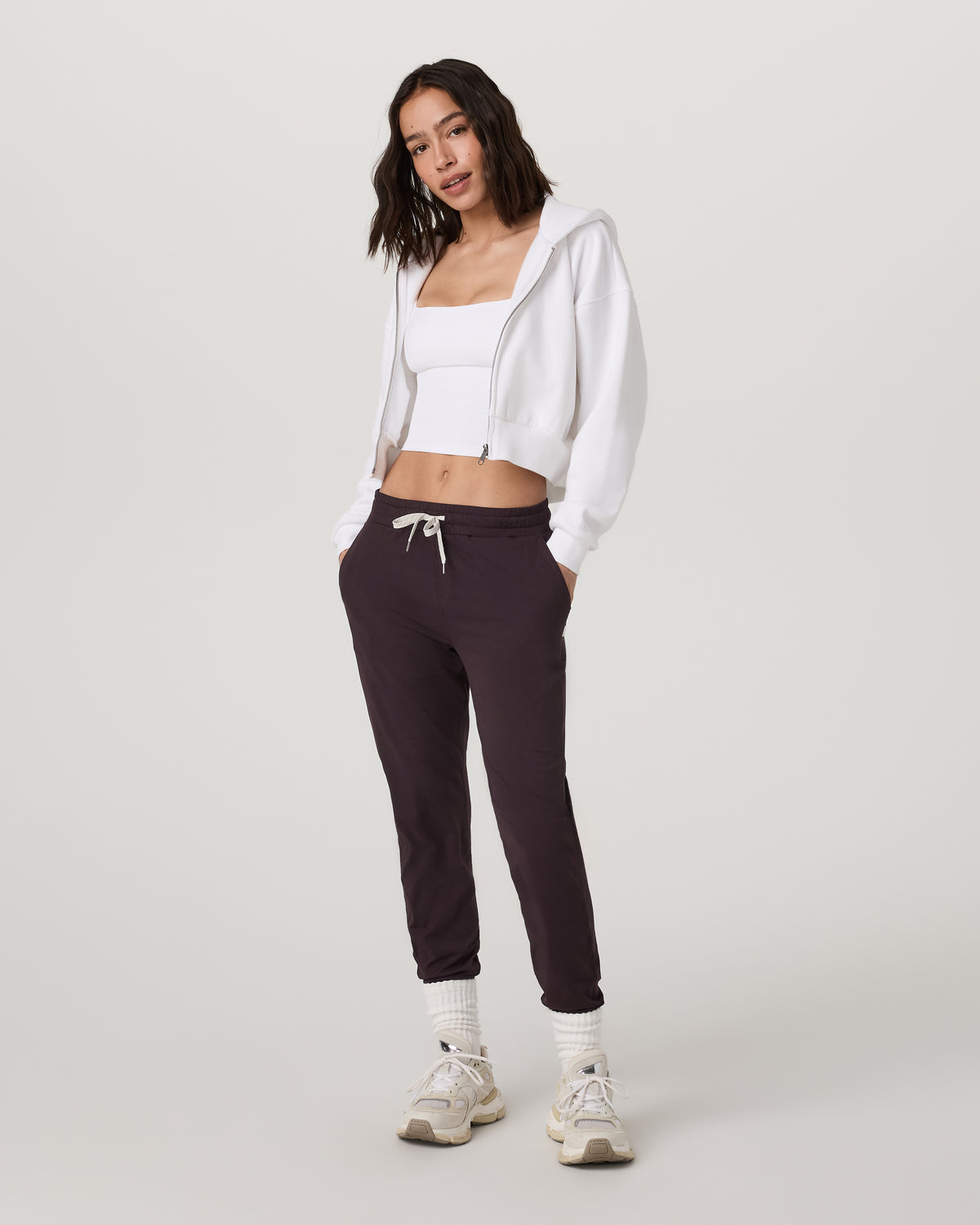 Women Vuori Performance Jogger - Long Women's Raisin Joggers