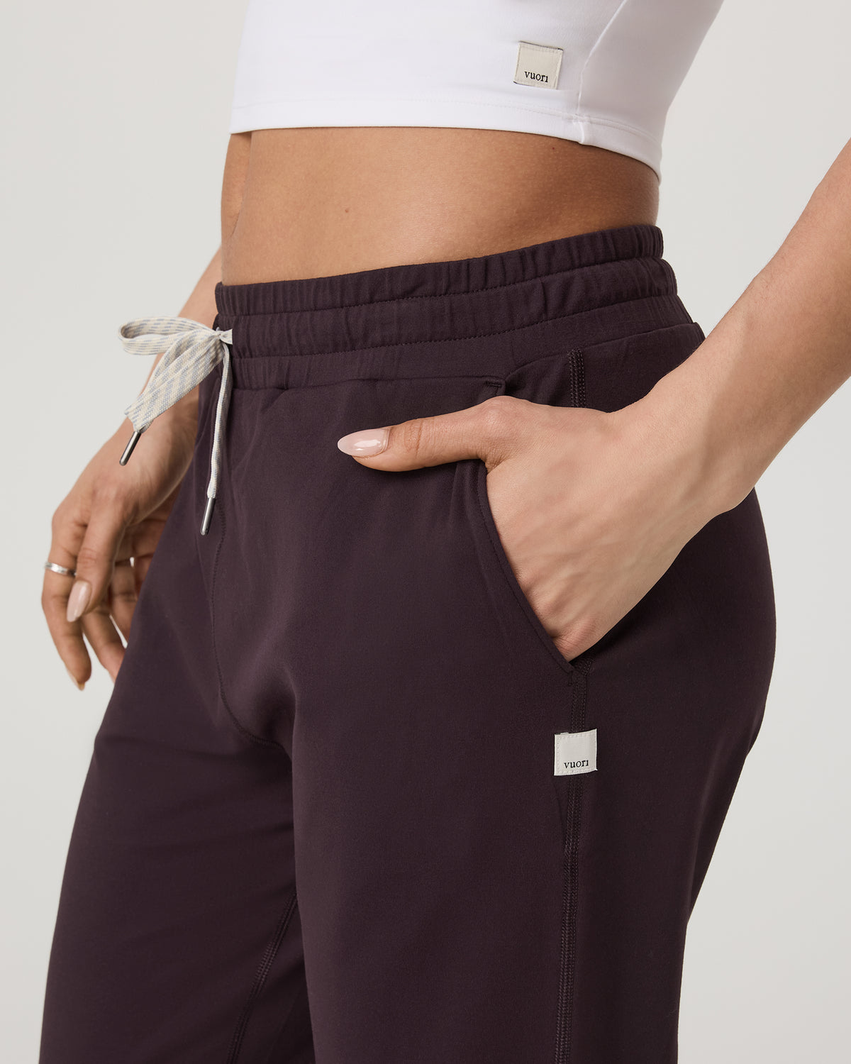 Women Vuori Performance Jogger - Long Women's Raisin Joggers