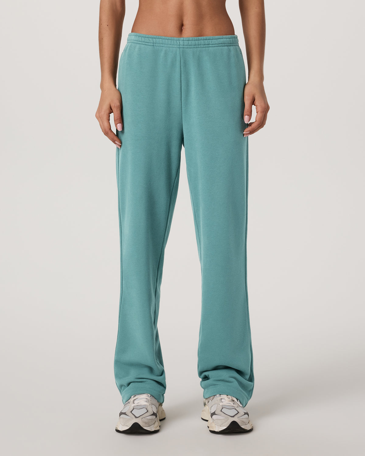 Women Vuori Women's Sedona Straight Leg Sweatpant - Short Bluegrass