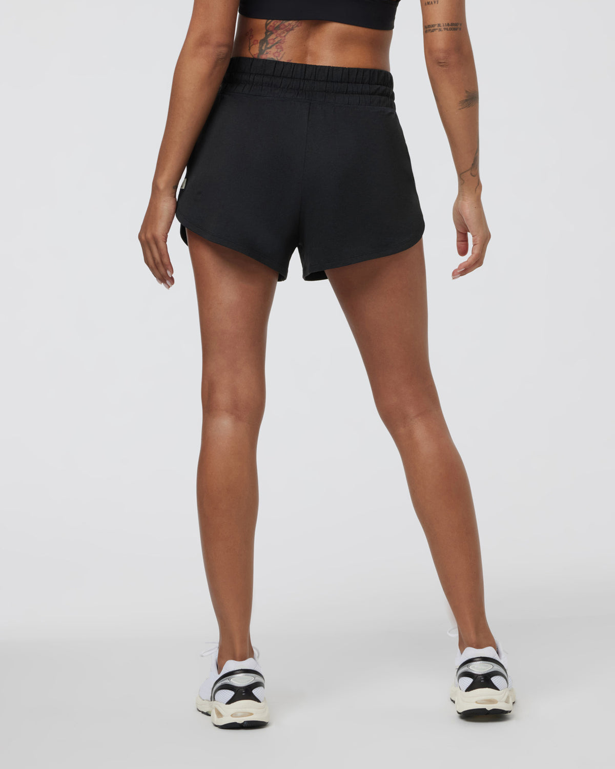 Women Vuori Halo Performance Short 2.0 Black Heather Shorts