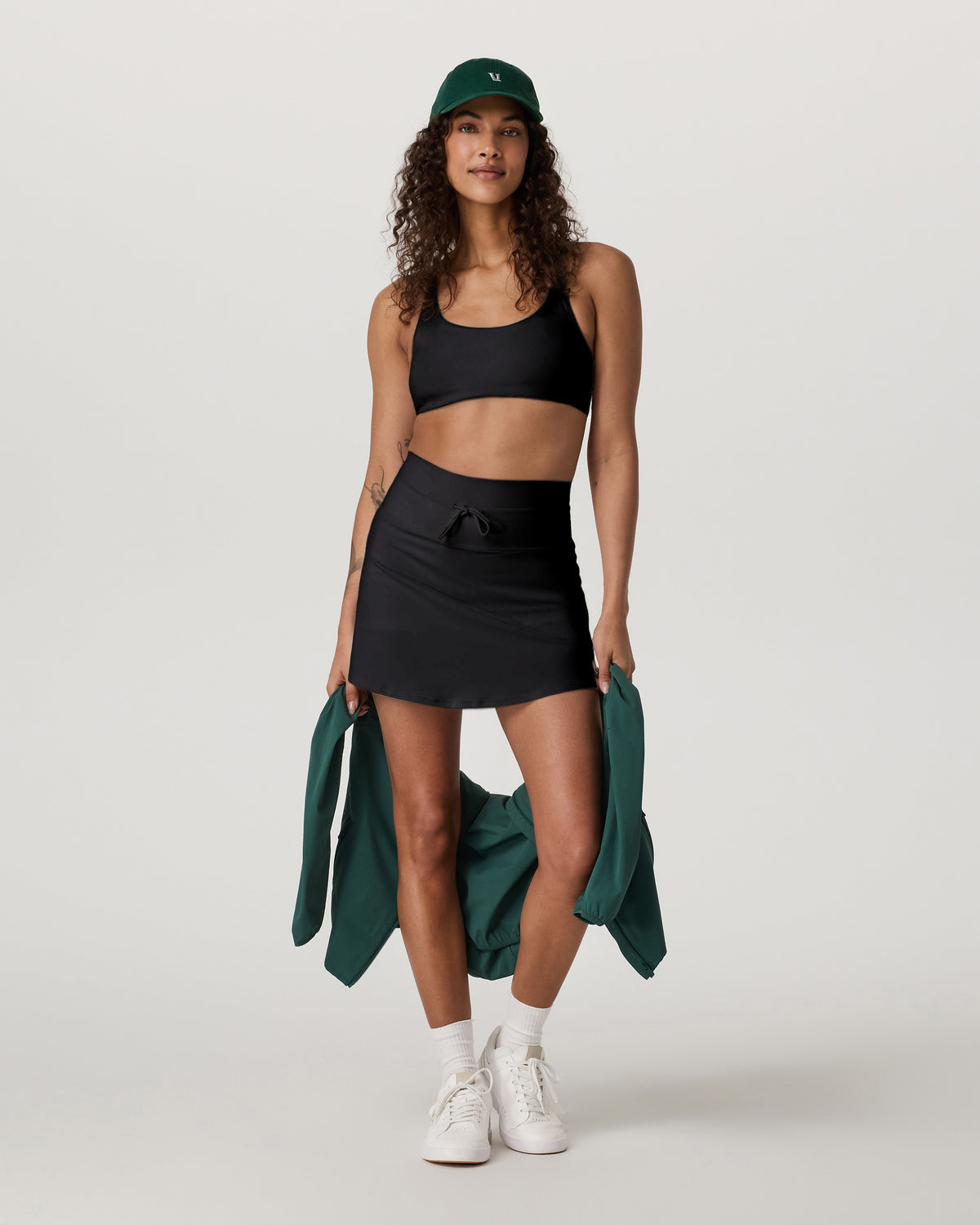 Women Vuori Daily Skirt Long 16" Women's Black Performance Skirt