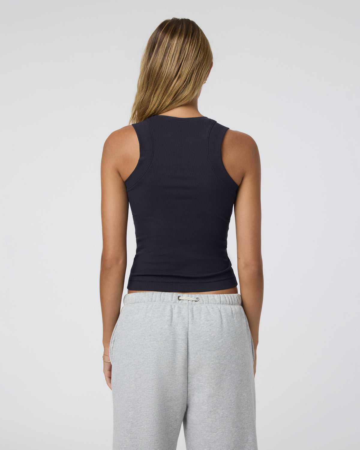 Women Vuori Pose Modern Tank Black