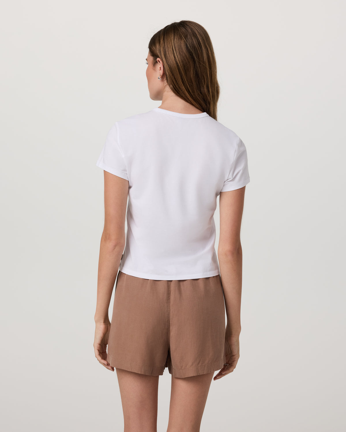 Women Vuori Short Sleeve Feather Classic Tee Women's White T-Shirt