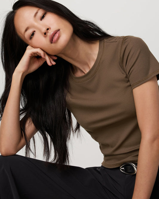 Women Vuori Pose Fitted Tee Women's Espresso T-Shirt