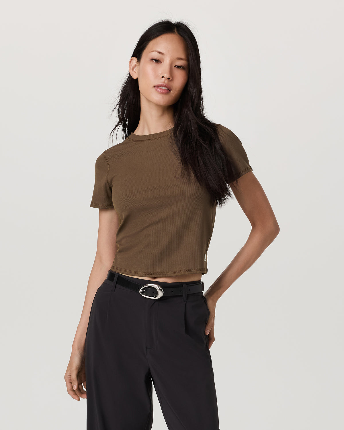 Women Vuori Pose Fitted Tee Women's Espresso T-Shirt