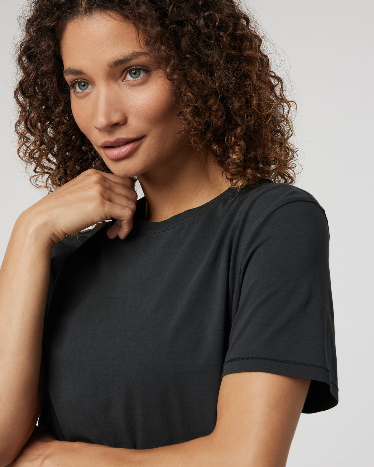 Women Vuori Feather Tee Women's Washed Black Tee