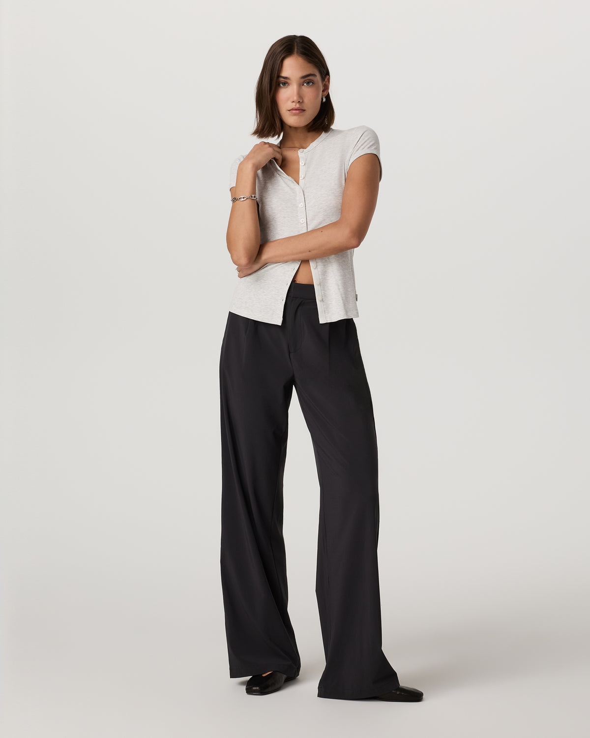 Women Vuori Women's Short Sleeve Pose Button Up White Heather Grey
