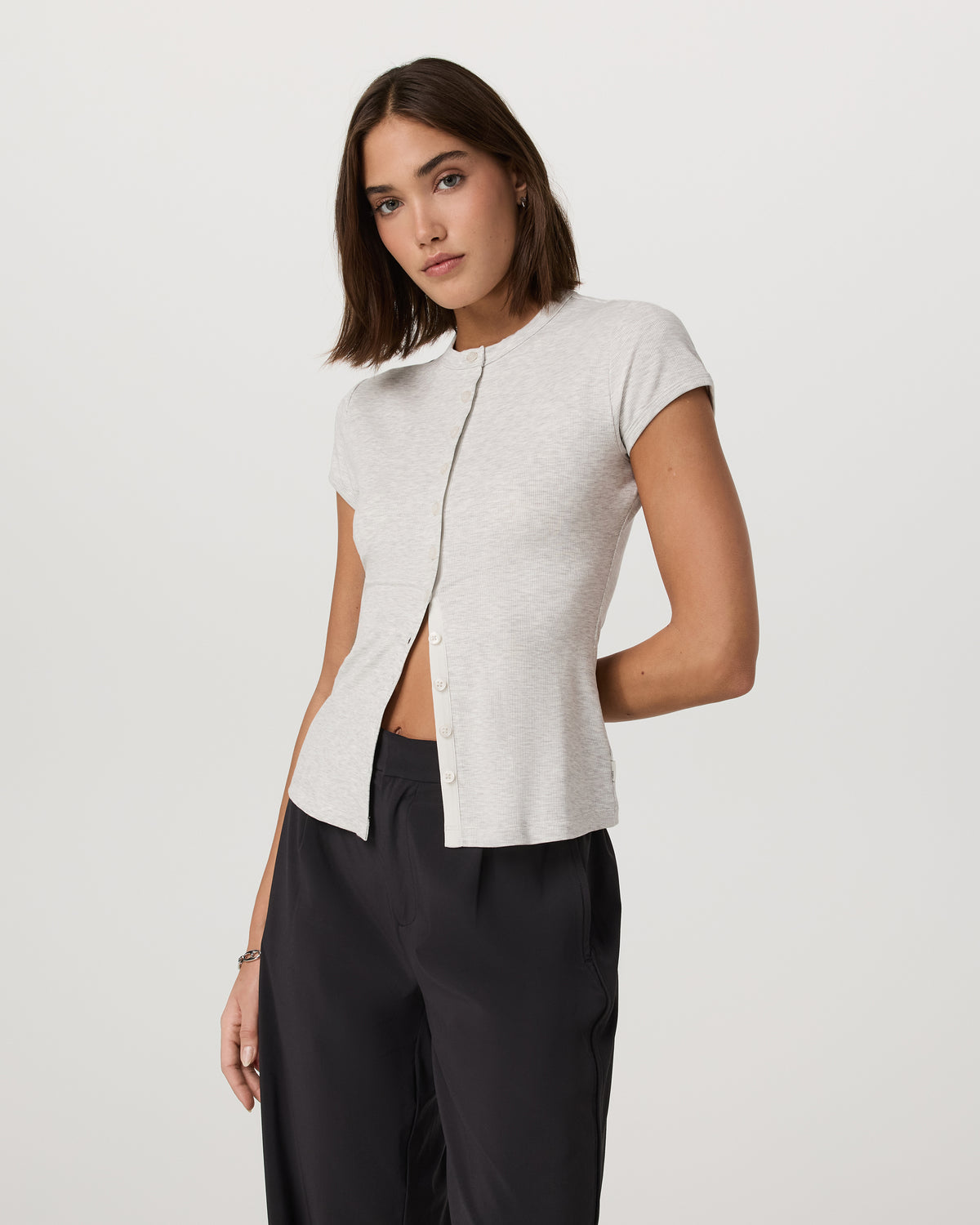Women Vuori Women's Short Sleeve Pose Button Up White Heather Grey
