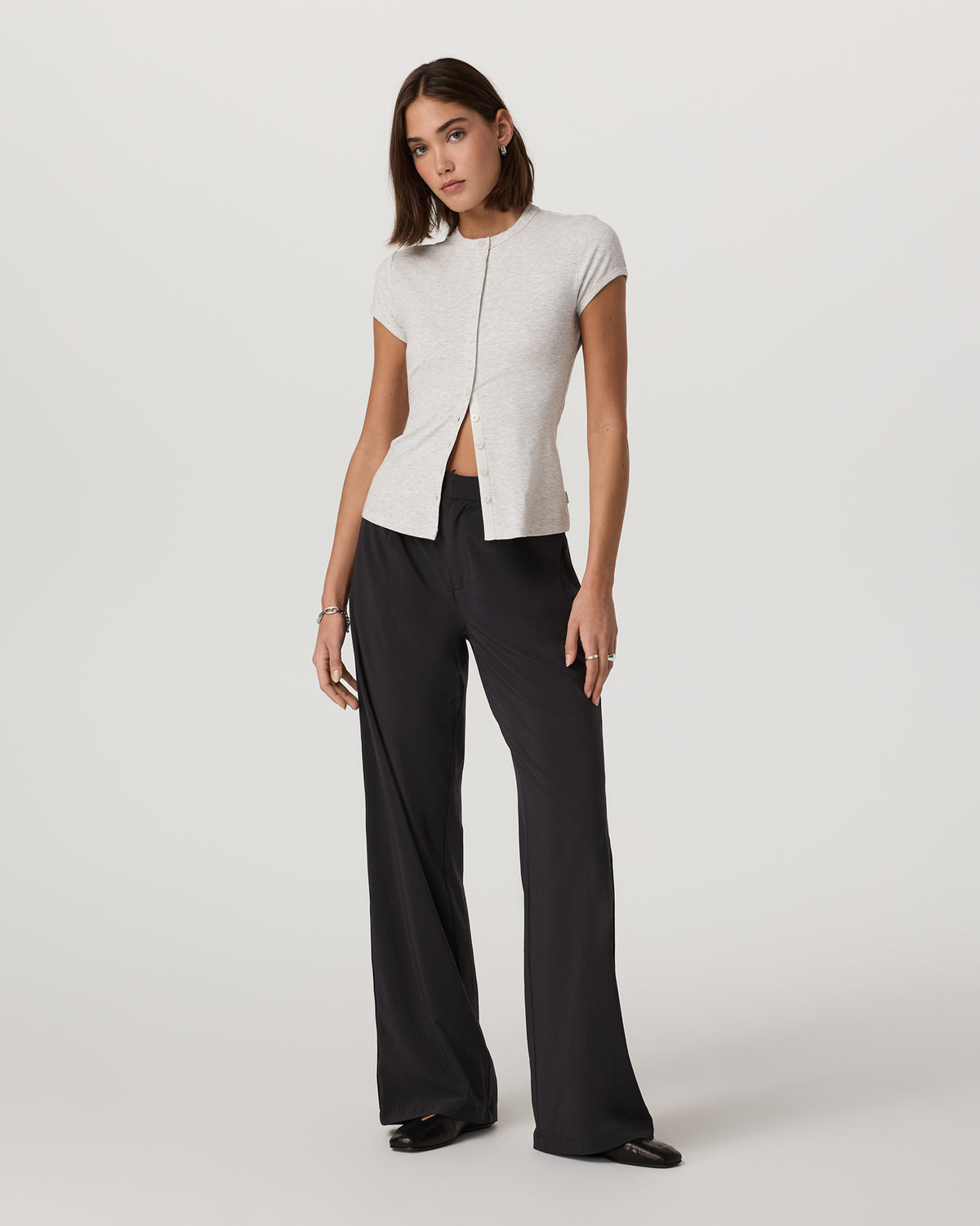 Women Vuori Women's Short Sleeve Pose Button Up White Heather Grey