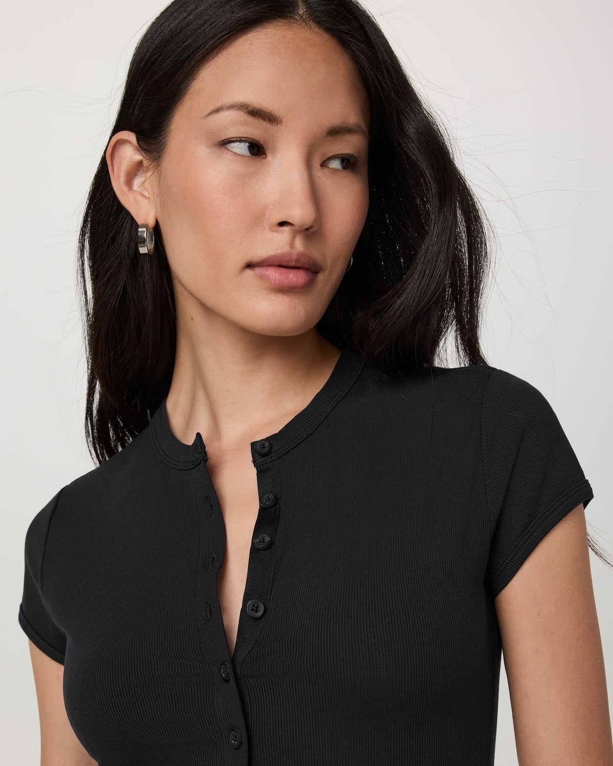 Women Vuori Short Sleeve Pose Button Up Women's Black Crewneck| Vuori