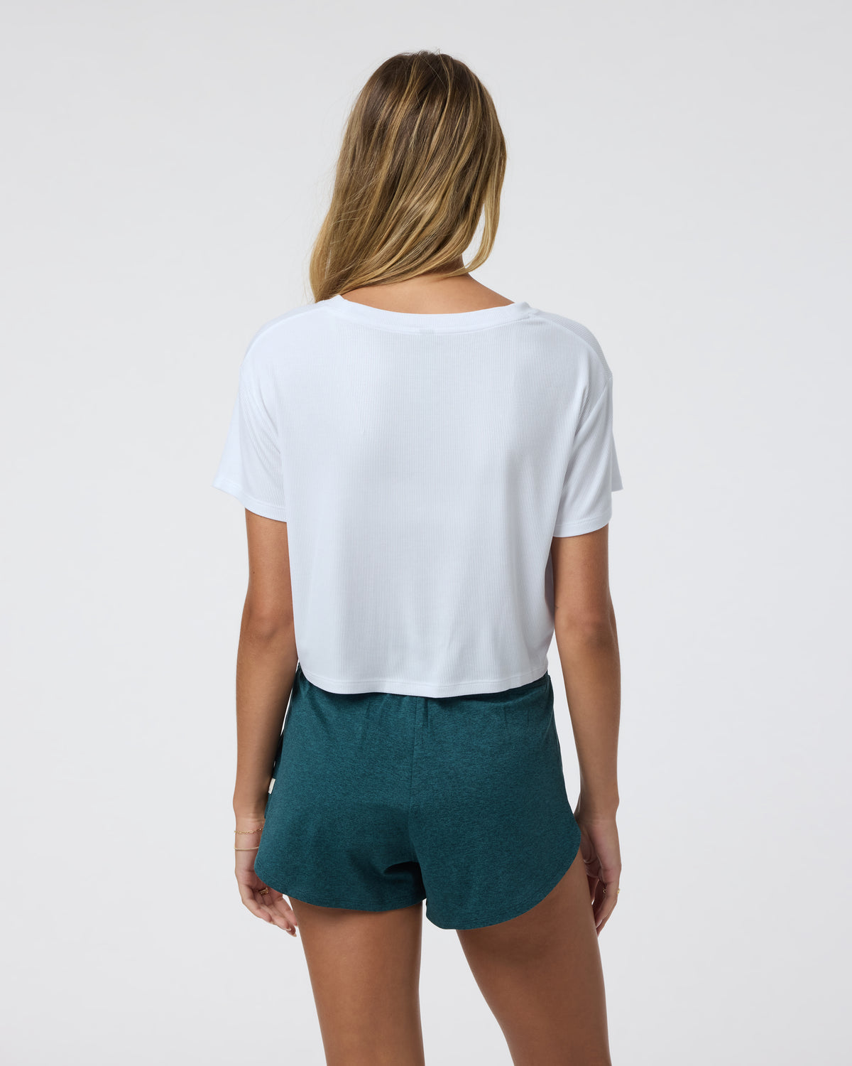 Women Vuori Short Sleeve Cove V Neck Tee White