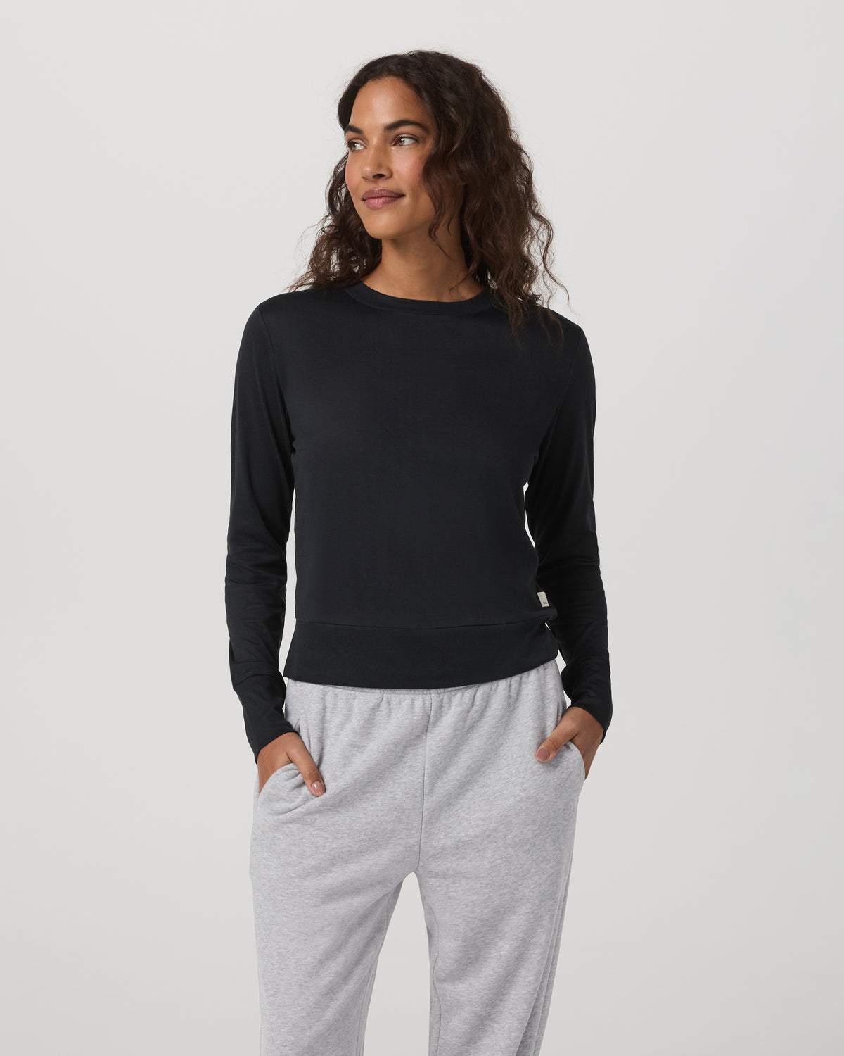 Women Vuori Daydream Crew Lightweight Black Long Sleeve Shirt