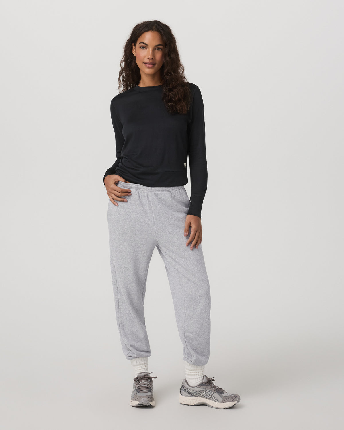 Women Vuori Daydream Crew Lightweight Black Long Sleeve Shirt