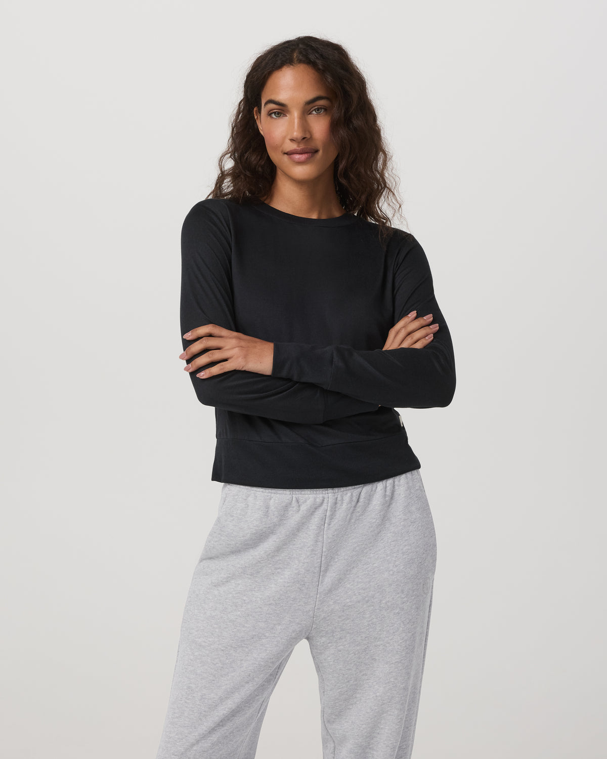 Women Vuori Daydream Crew Lightweight Black Long Sleeve Shirt