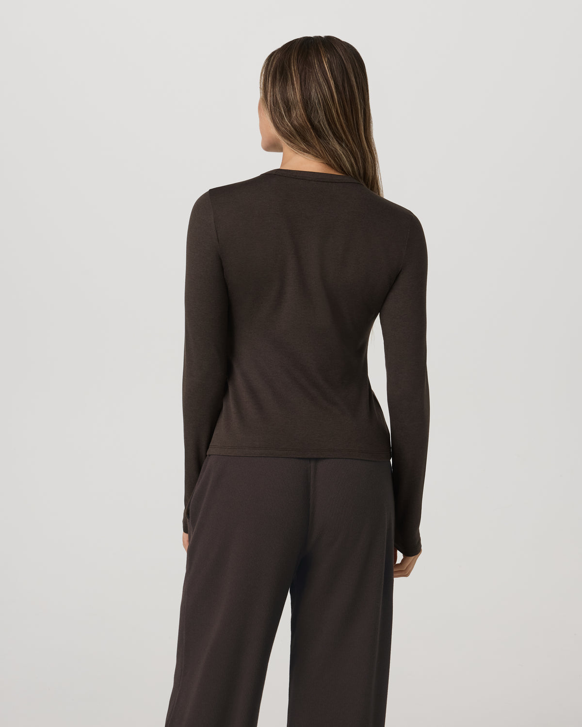 Women Vuori Long Sleeve Halo Essential Crew Tee Dark Java Heather