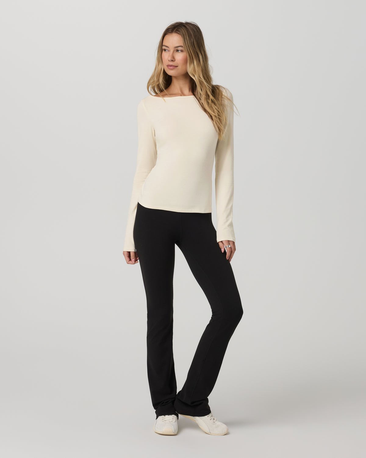 Women Vuori Long Sleeve Tuvalu Boat Neck Bone