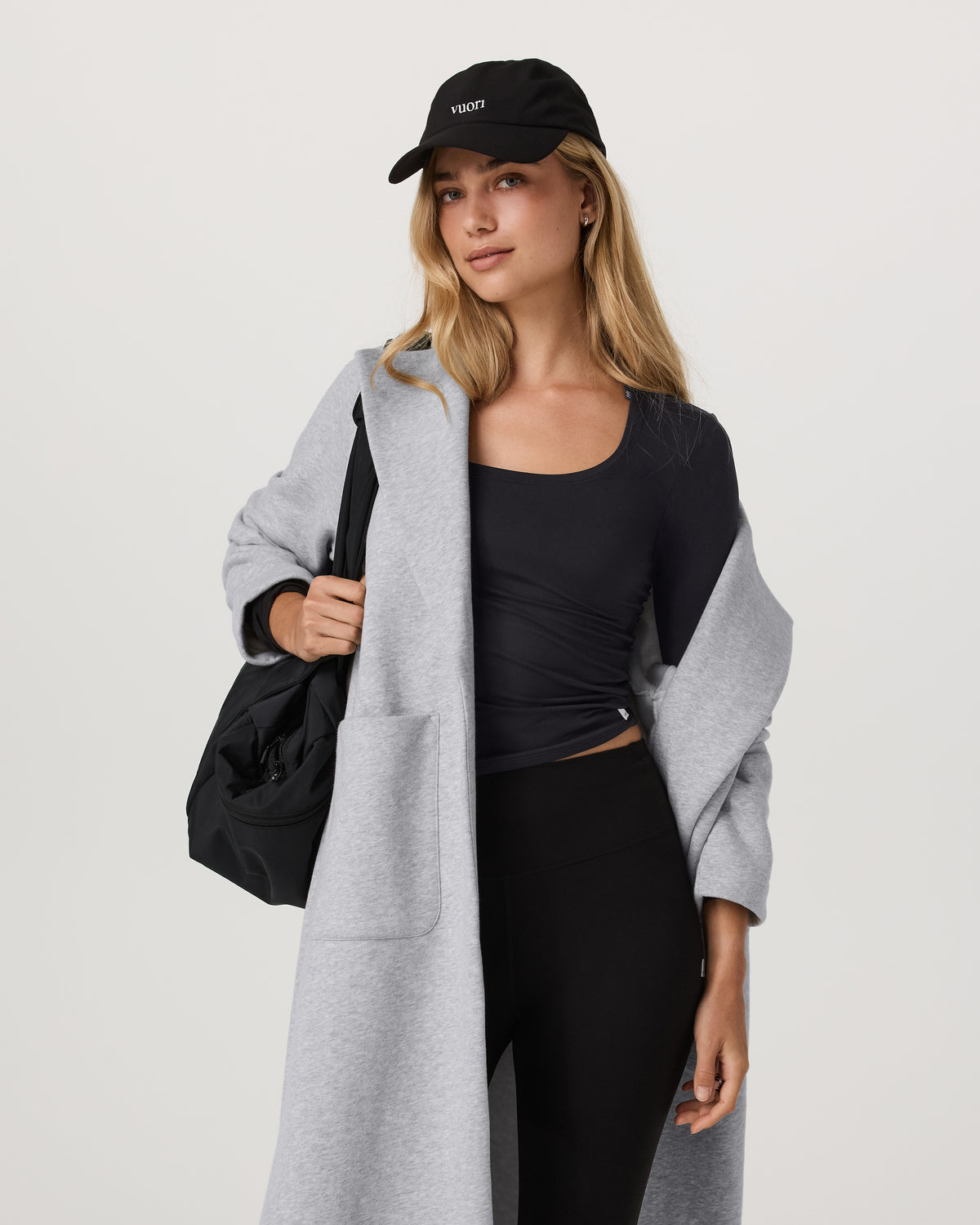 Women Vuori Women's Long Sleeve Halo Essential Scoop Solid Black