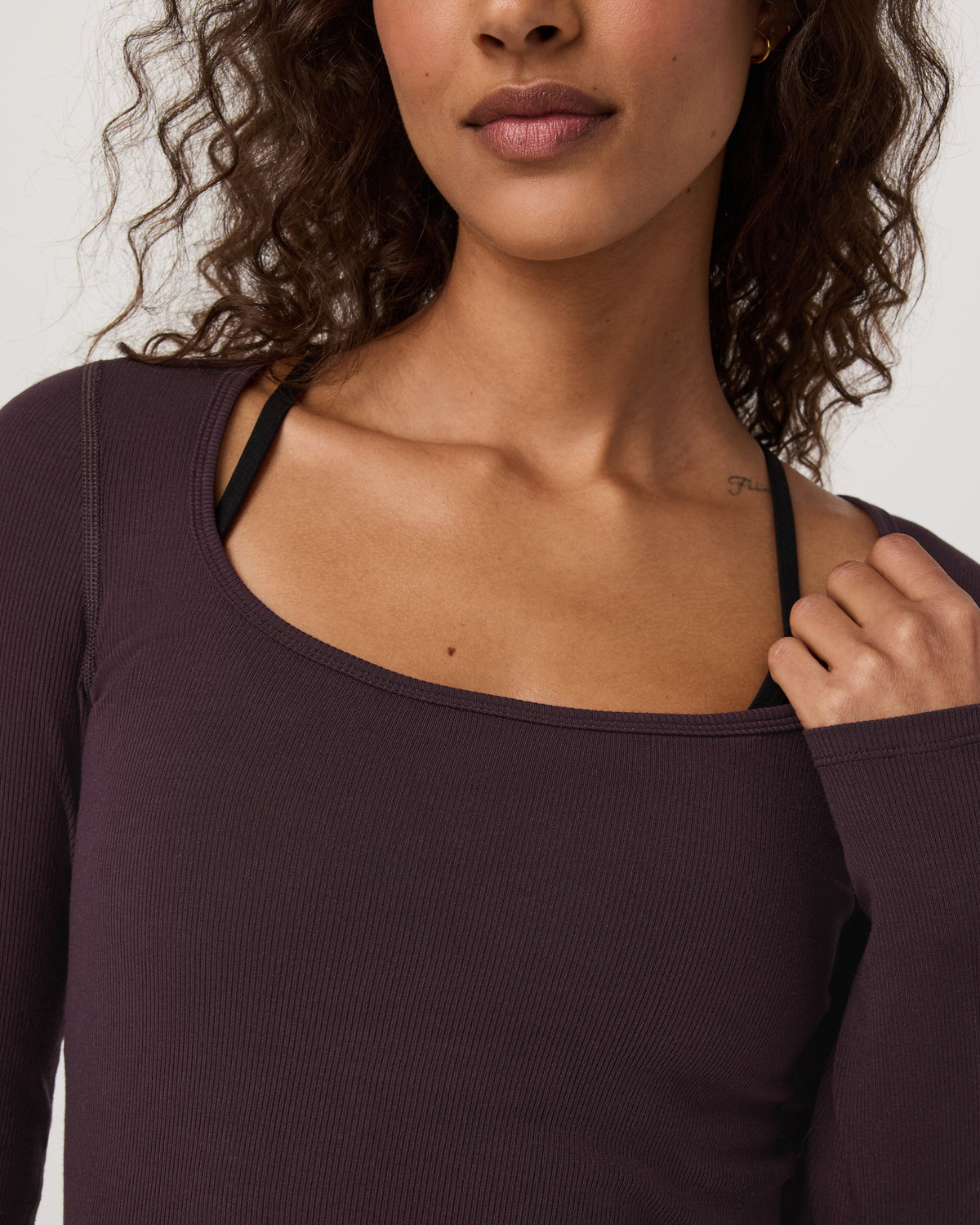 Women Vuori Long Sleeve Cove Ultra Scoop Women's Raisin Shirt