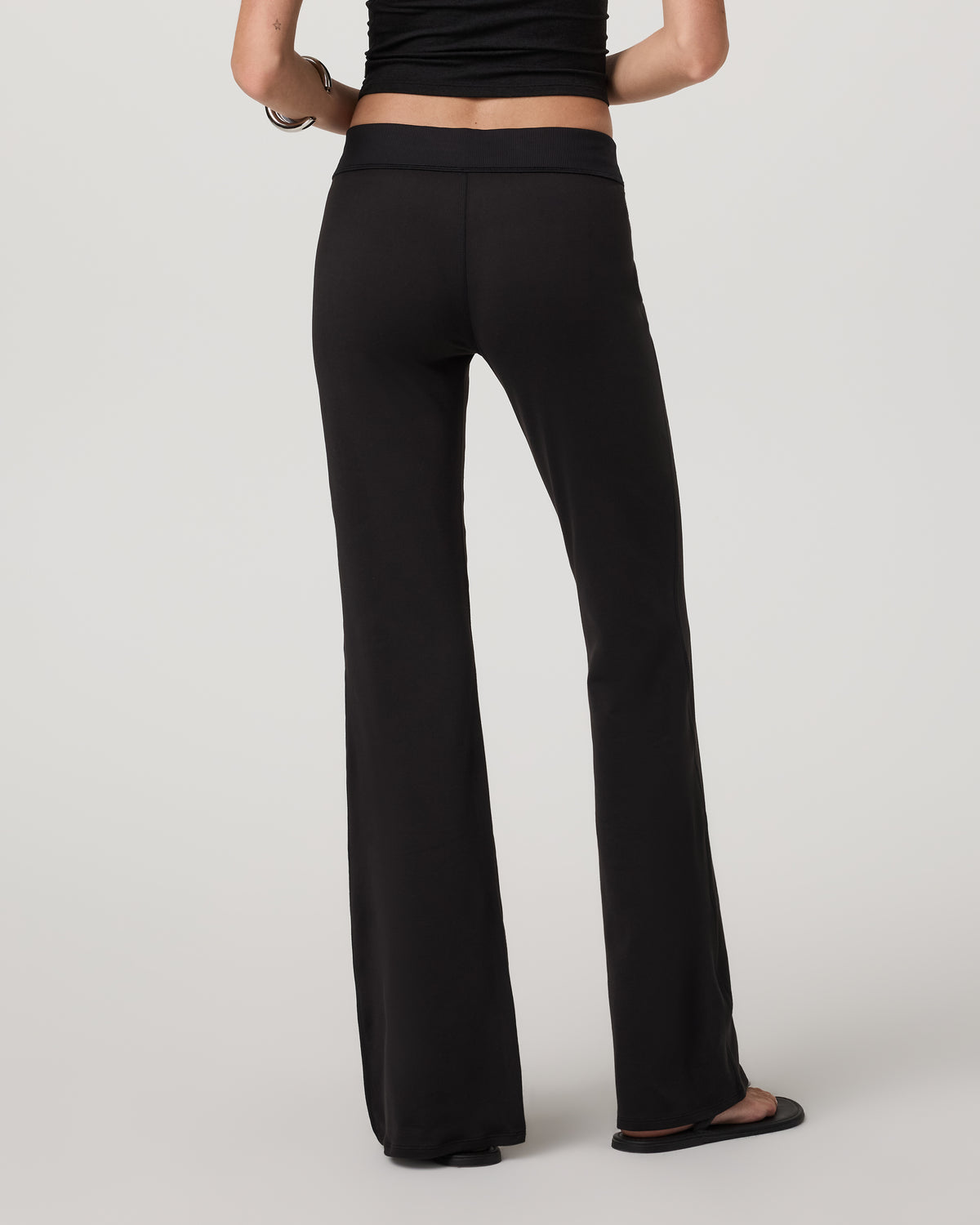 Women Vuori Halo Flare Pant Women's Solid Black Pants