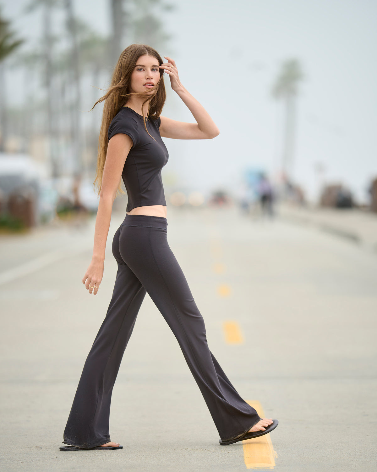 Women Vuori Halo Flare Pant Women's Solid Black Pants