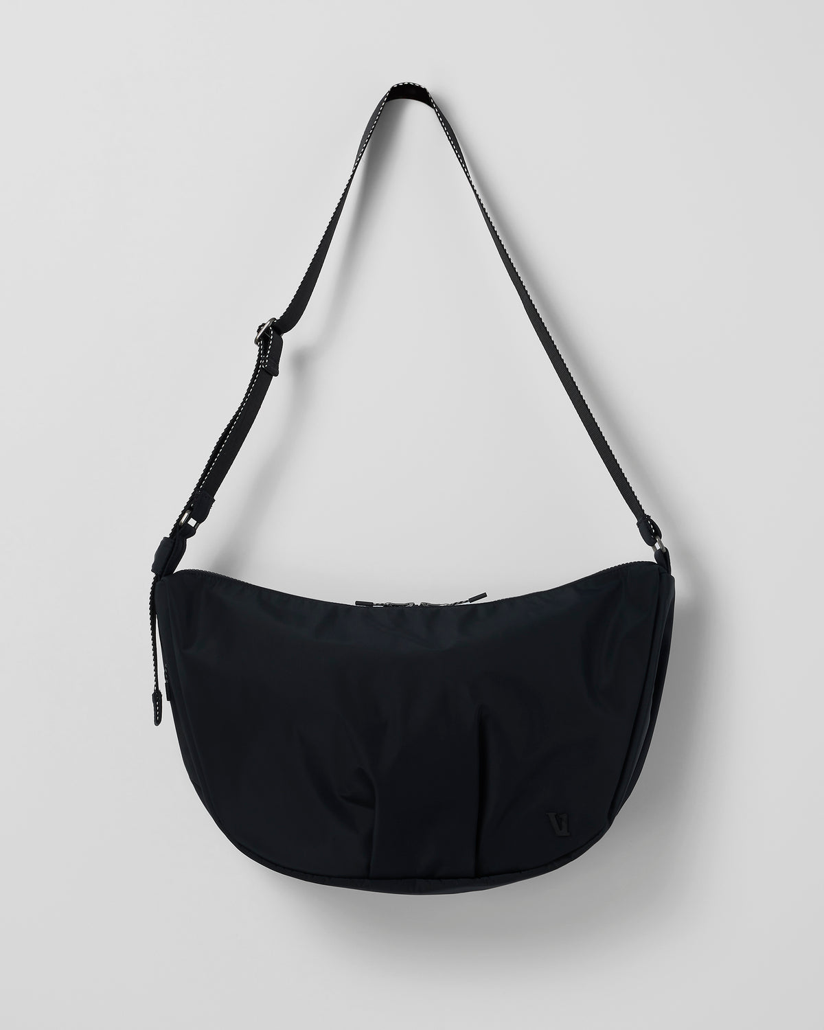 Women|Men|Accessories|New Vuori Vuori Carryall Stylish Black Modern Crescent Bag