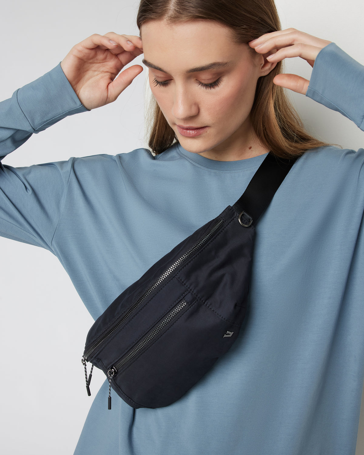 Women|Men|Accessories Vuori Vuori Sling Black Hip Pack