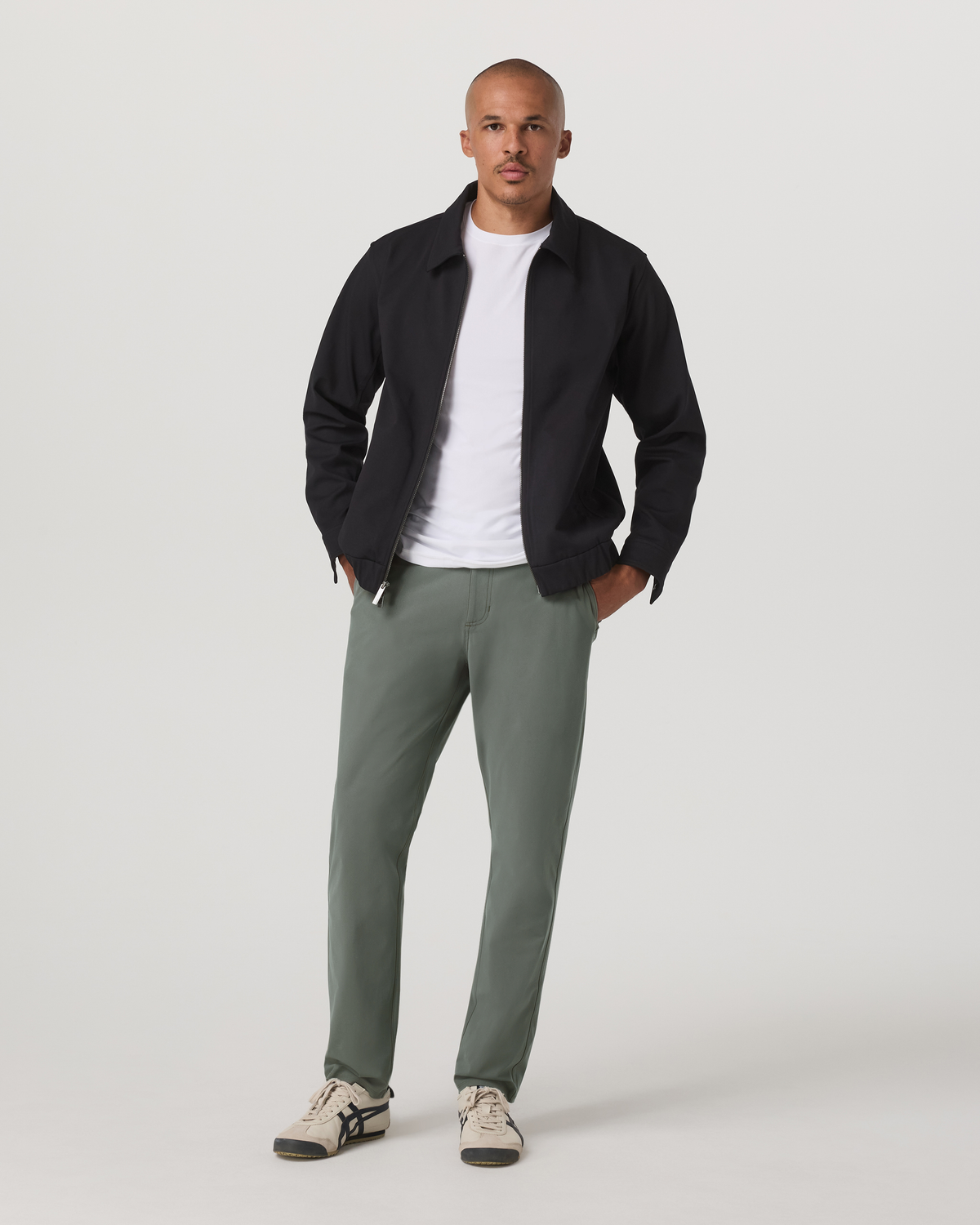 Men Vuori Meta Trouser Classic Fit 30" Men's Light Oregano Pants