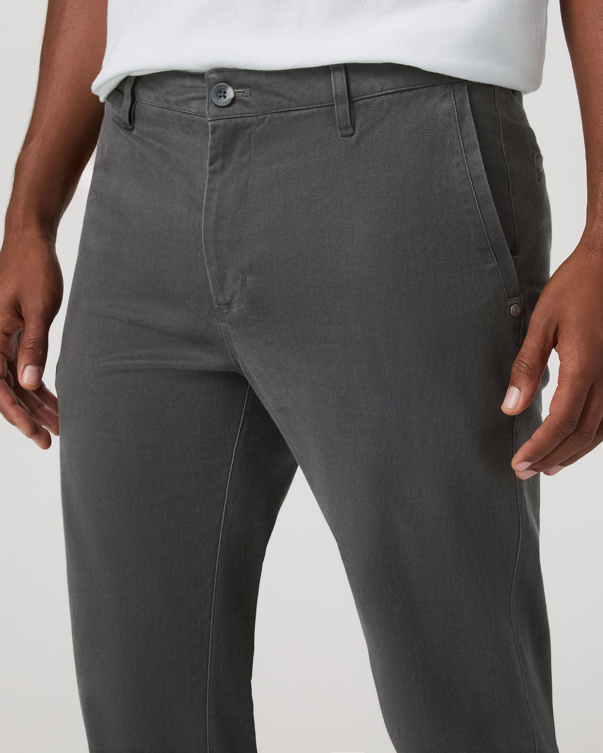 Men Vuori Fletcher Chino Pant Classic 32" Men's Dark Pewter Chino Pants