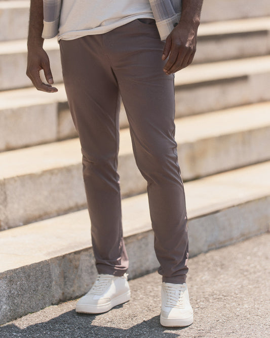 Men Vuori Meta Pant Athletic Slim Fit 32" Warm Grey 5-Pocket Pants