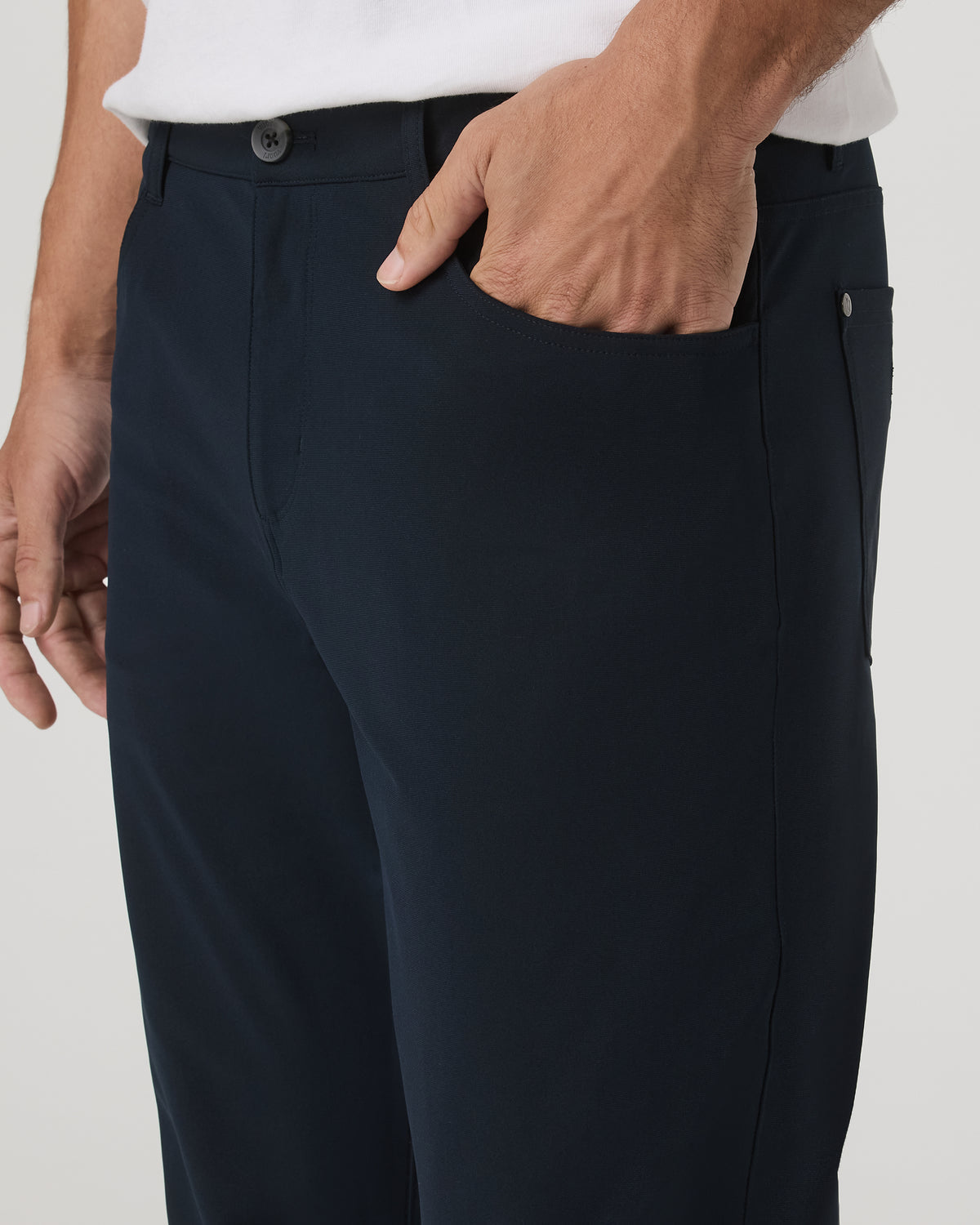 Men Vuori Meta Pant Classic Fit 30" Ink