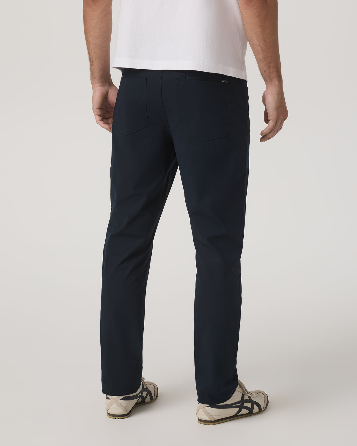 Men Vuori Meta Pant Classic Fit 30" Ink