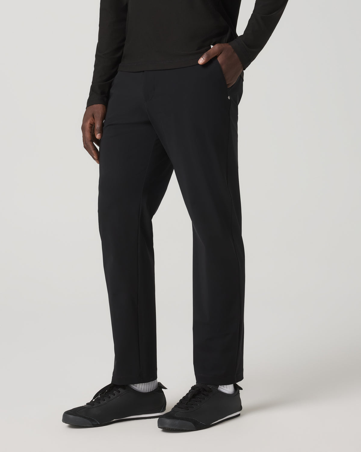 Men Vuori Fleet Trouser Classic Fit 30" Men's Black Chino Pants