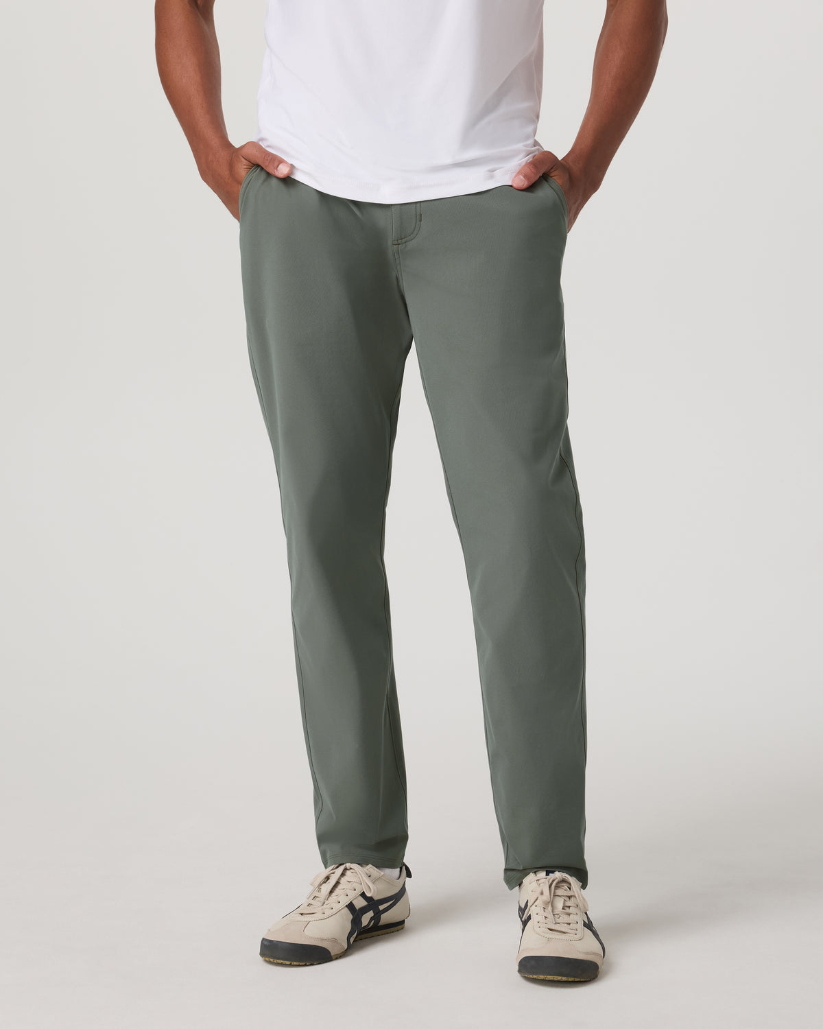 Men Vuori Meta Trouser Classic Fit 32" Men's Light Oregano Pants
