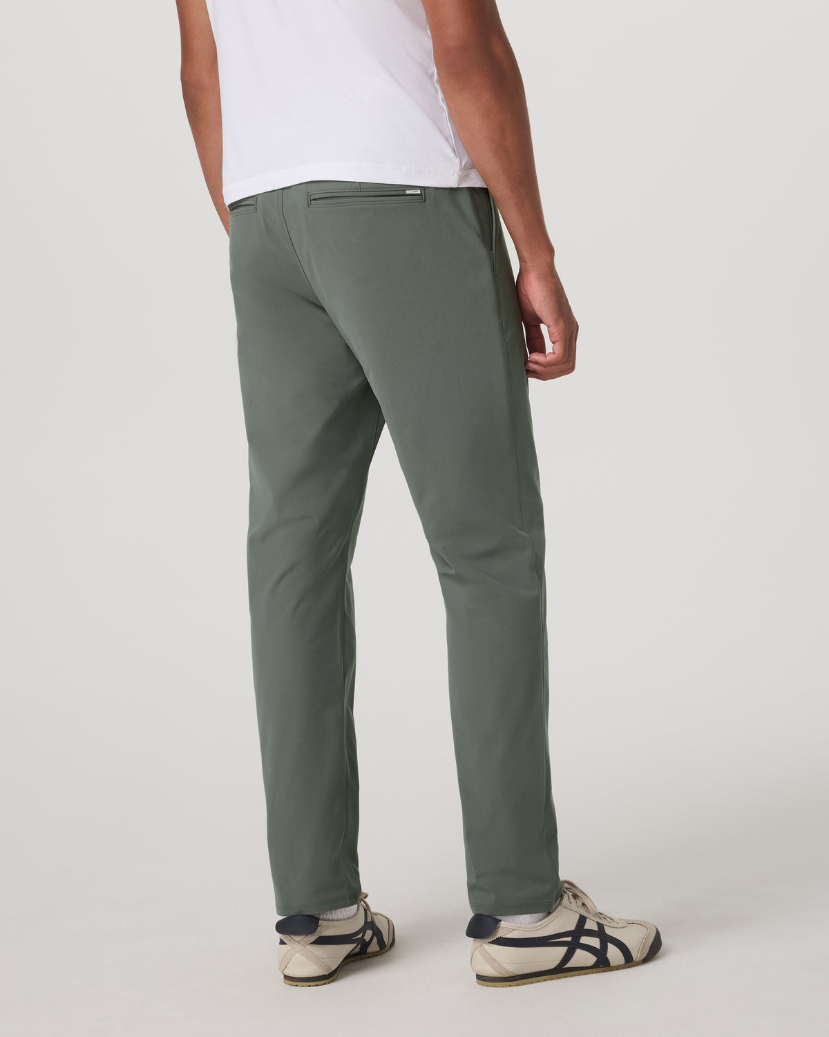 Men Vuori Meta Trouser Classic Fit 32" Men's Light Oregano Pants