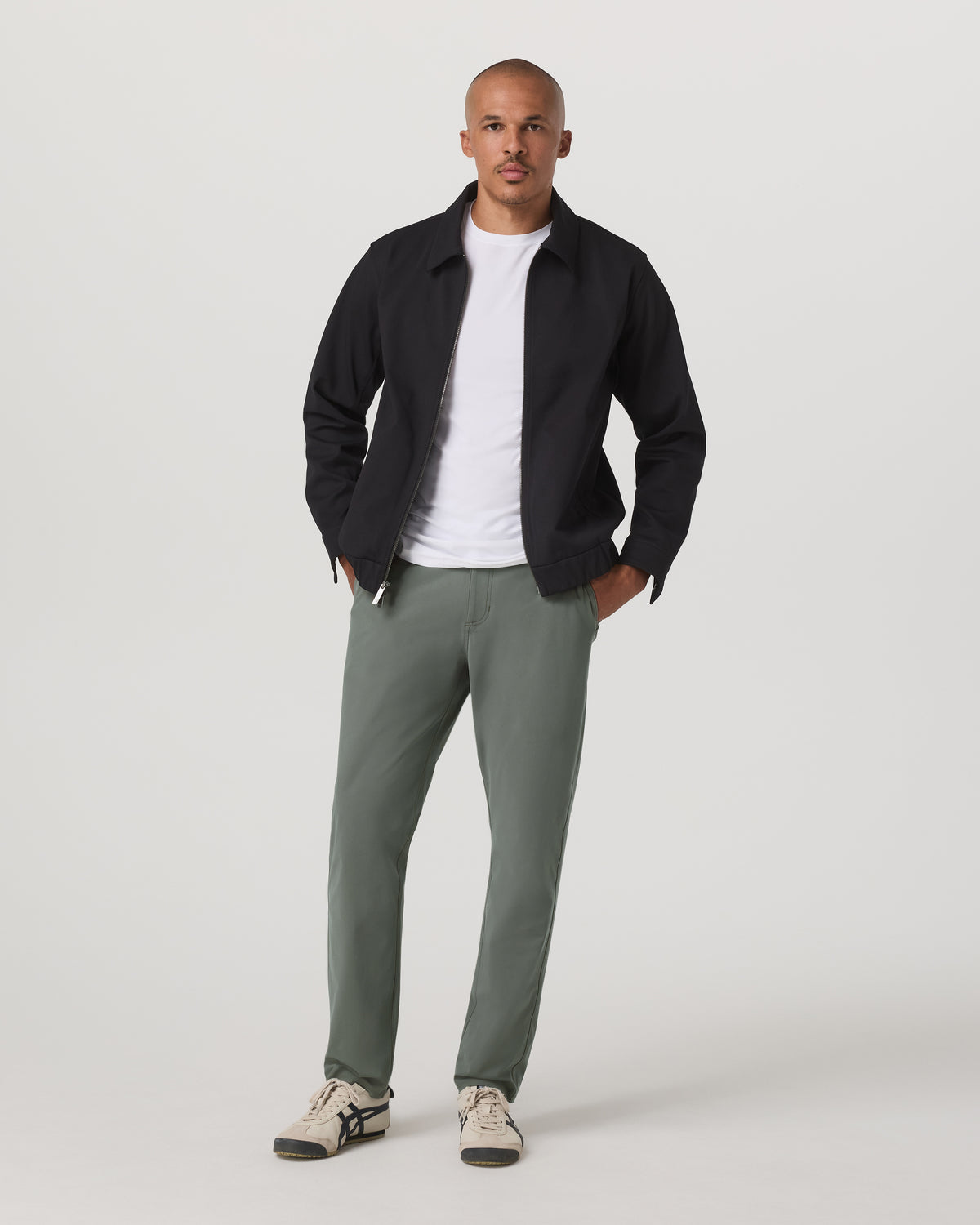 Men Vuori Meta Trouser Classic Fit 32" Men's Light Oregano Pants