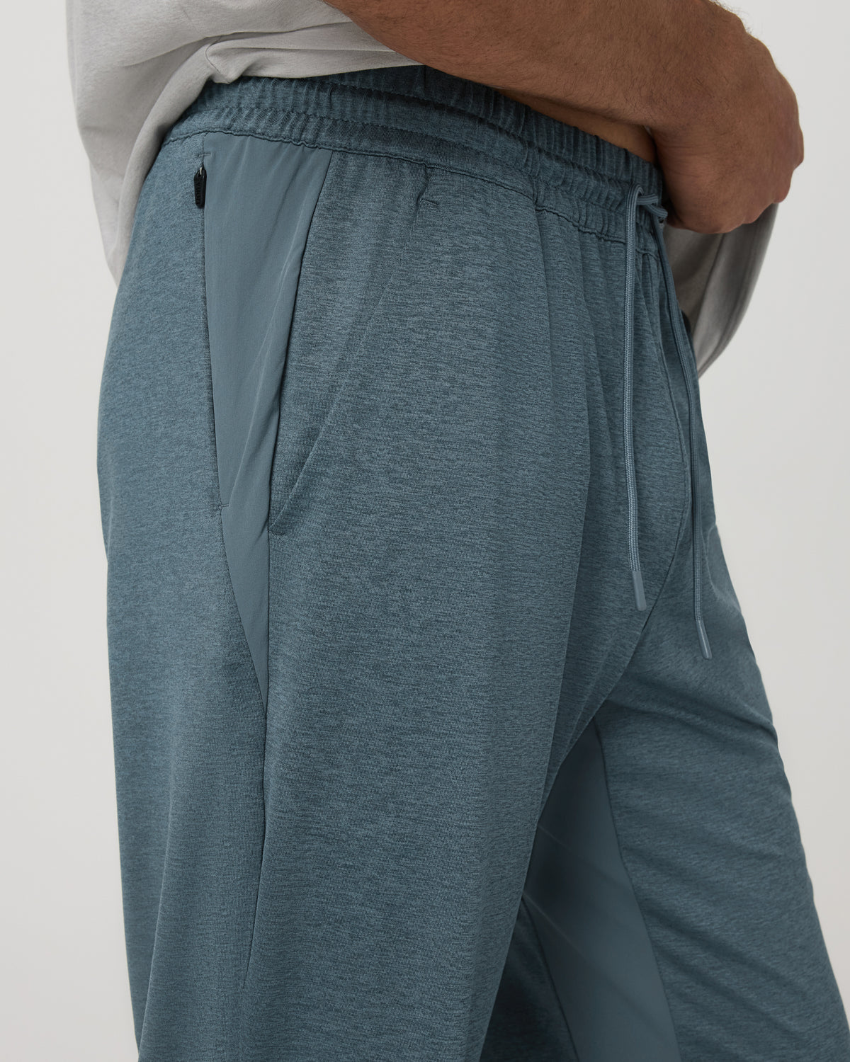 Men Vuori Men's Sunday Performance Track Pant 30" Blue Sea Heather| Vuori