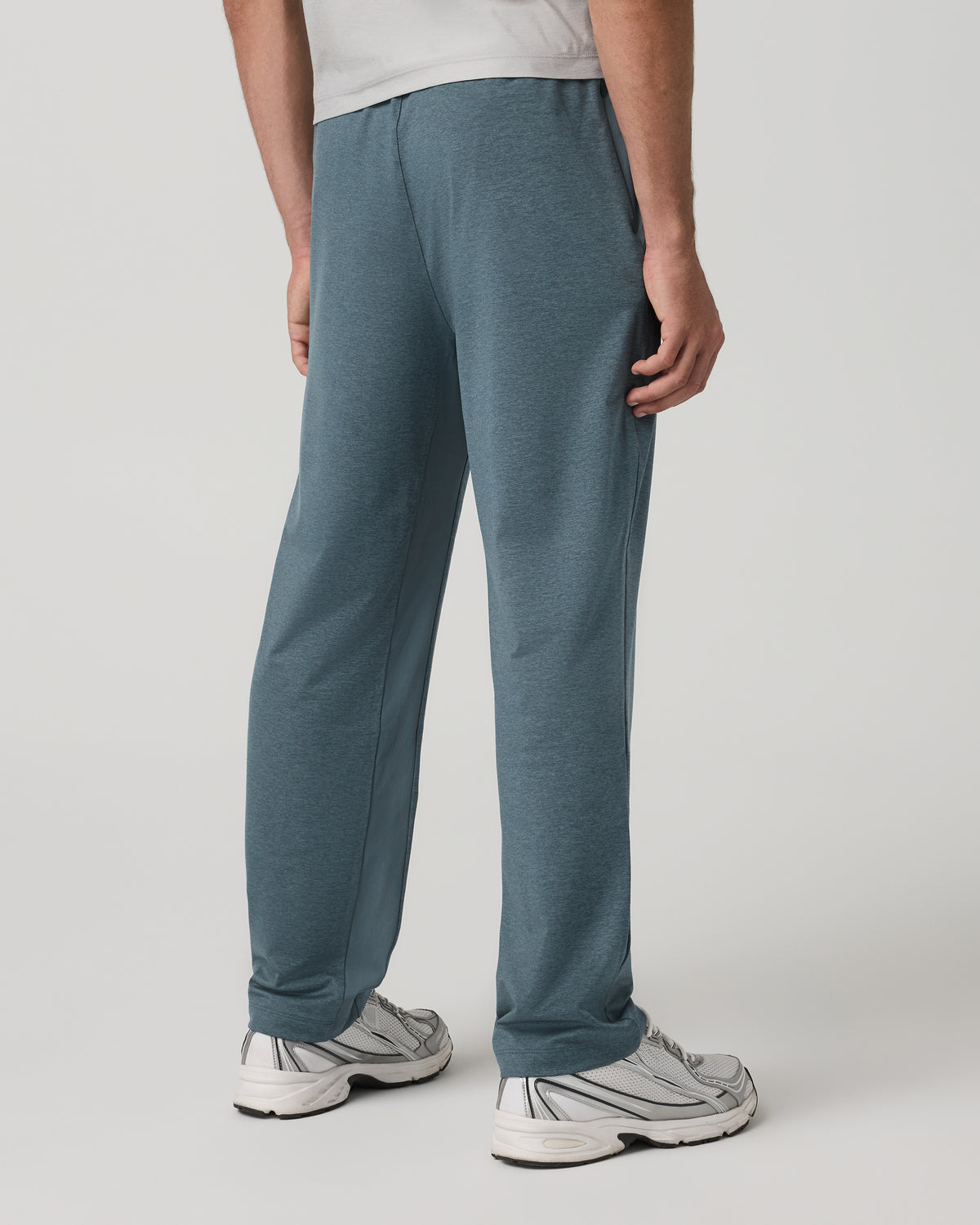 Men Vuori Men's Sunday Performance Track Pant 30" Blue Sea Heather| Vuori